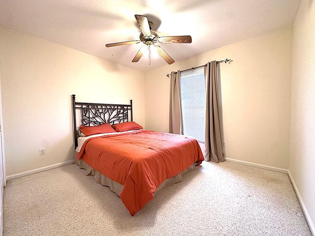 27836 Manchester Circle, Paw Paw, MI 49079