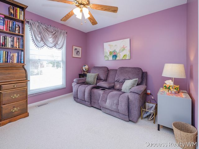 27836 Manchester Circle, Paw Paw, MI 49079