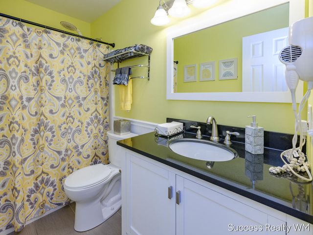 27836 Manchester Circle, Paw Paw, MI 49079