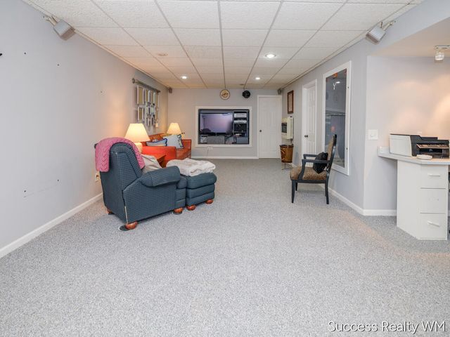 27836 Manchester Circle, Paw Paw, MI 49079