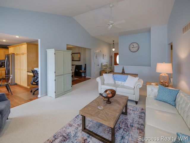 27836 Manchester Circle, Paw Paw, MI 49079