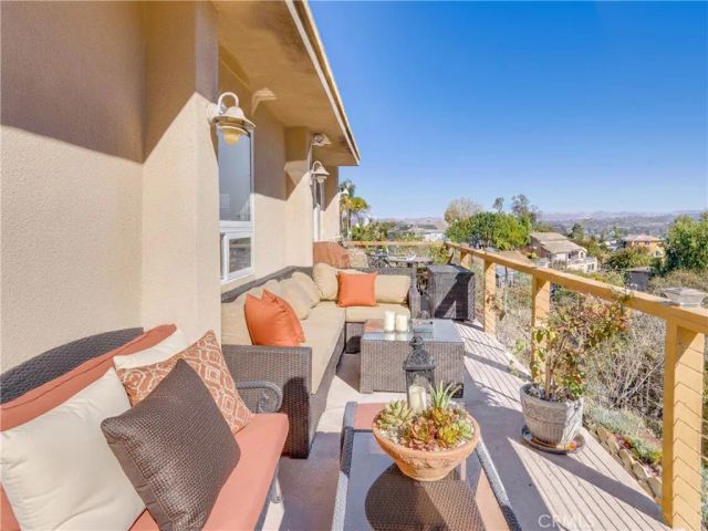 1469 Topa View Trl, Newbury Park, CA 91320