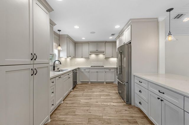 10211 Candlewood Drive, Houston, TX 77042