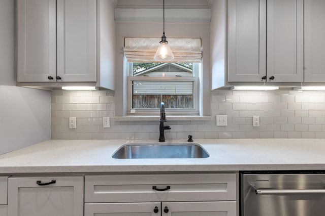 10211 Candlewood Drive, Houston, TX 77042