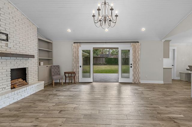 10211 Candlewood Drive, Houston, TX 77042