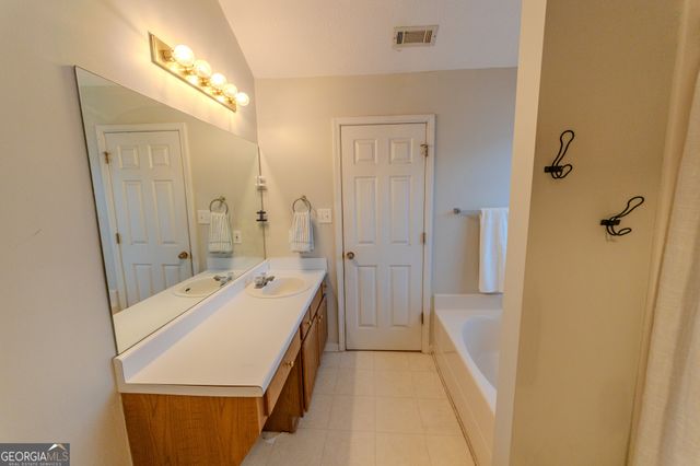 20 Saddlebrook Way, Senoia, GA 30276