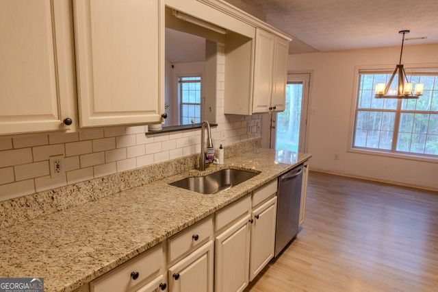 20 Saddlebrook Way, Senoia, GA 30276