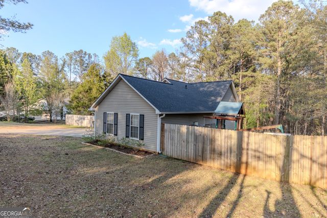 20 Saddlebrook Way, Senoia, GA 30276