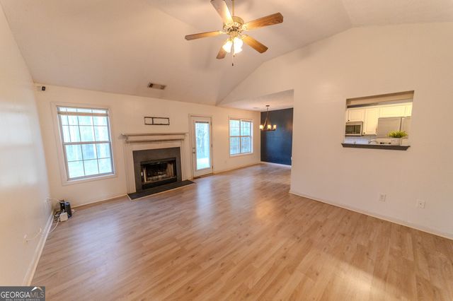 20 Saddlebrook Way, Senoia, GA 30276