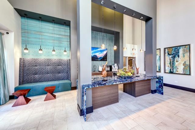 680 E Algonquin Road 1201, Schaumburg, IL 60173