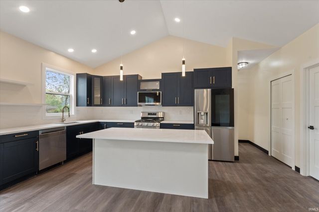 2411 Wildflower Cove, Mishawaka, IN 46545