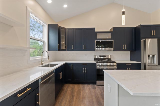 2411 Wildflower Cove, Mishawaka, IN 46545