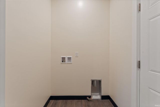 2411 Wildflower Cove, Mishawaka, IN 46545