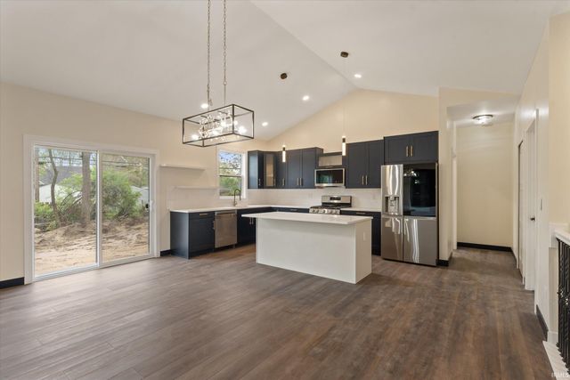 2411 Wildflower Cove, Mishawaka, IN 46545