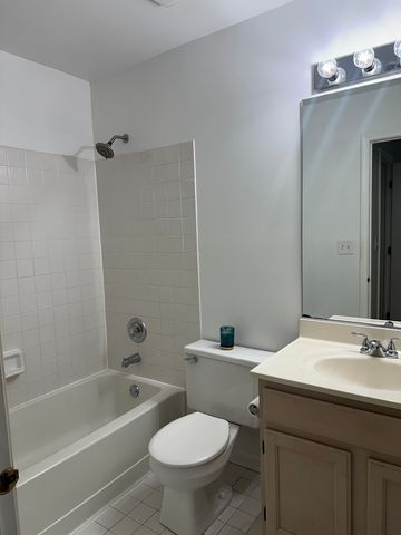 364 Maidstone Court, Schaumburg, IL 60194