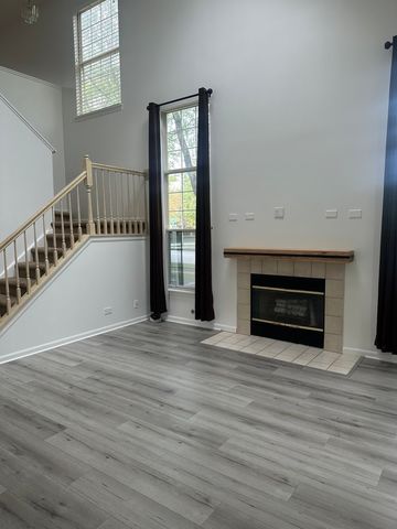 364 Maidstone Court, Schaumburg, IL 60194