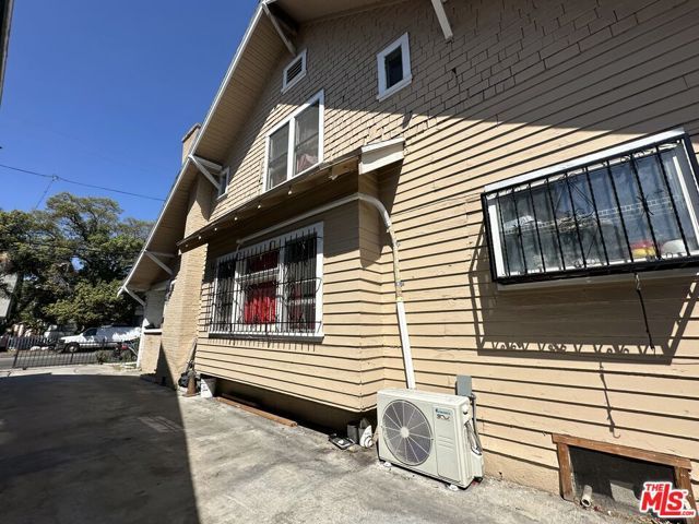 1666 Roosevelt Avenue, Los Angeles, CA 90006