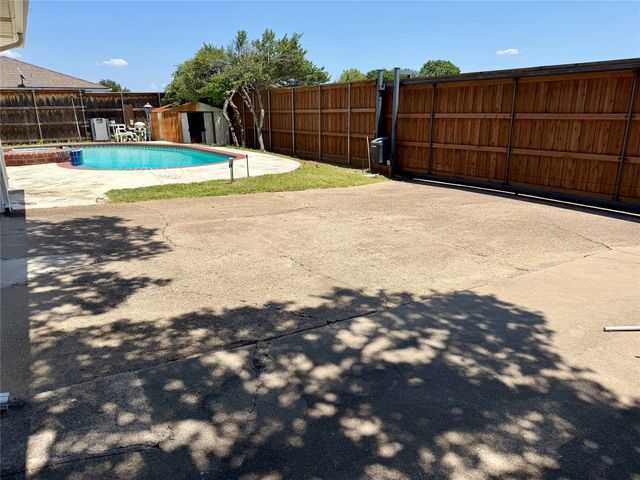 1512 Northridge Drive, Carrollton, TX 75006