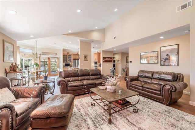 1960 Elevado Road, Vista, CA 92084