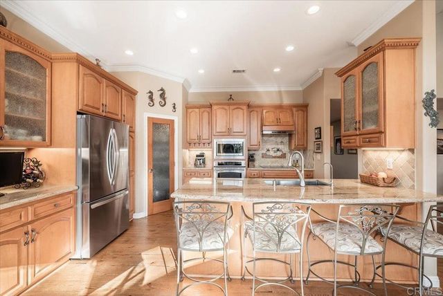 1960 Elevado Road, Vista, CA 92084