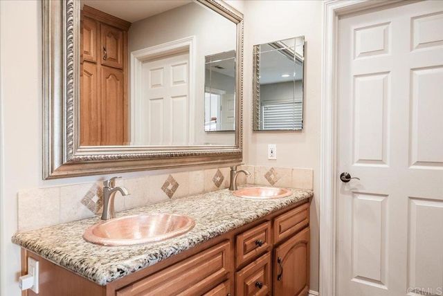 1960 Elevado Road, Vista, CA 92084