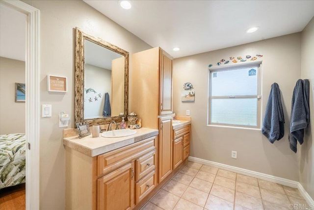 1960 Elevado Road, Vista, CA 92084
