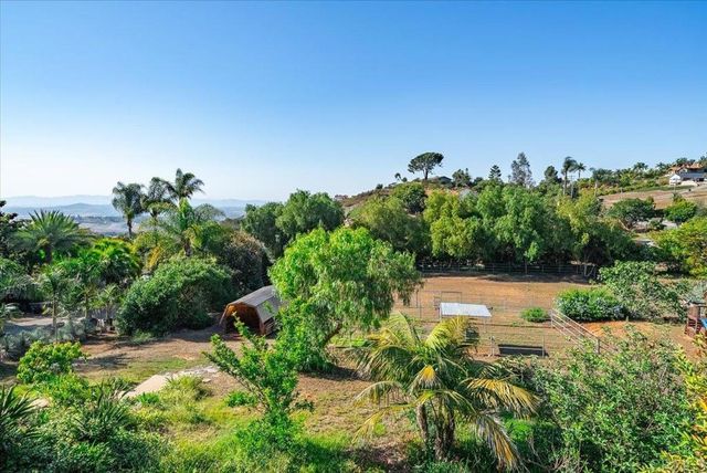 1960 Elevado Road, Vista, CA 92084
