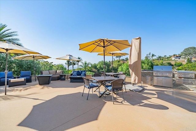 1960 Elevado Road, Vista, CA 92084