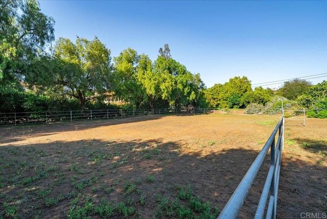 1960 Elevado Road, Vista, CA 92084