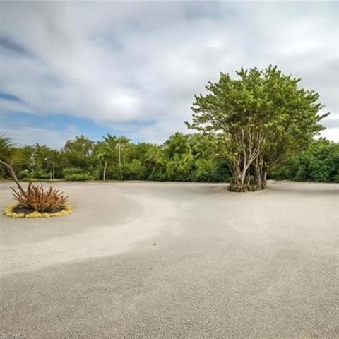 2761 W Gulf DR, Sanibel, FL 33957