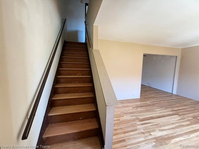 25968 Jeanette, Roseville, MI 48066