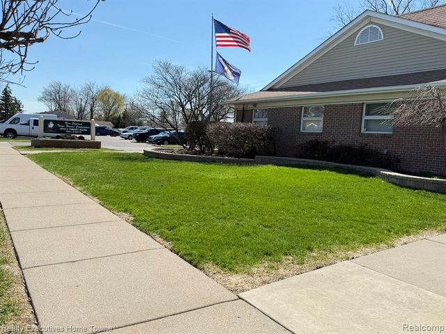 25968 Jeanette, Roseville, MI 48066