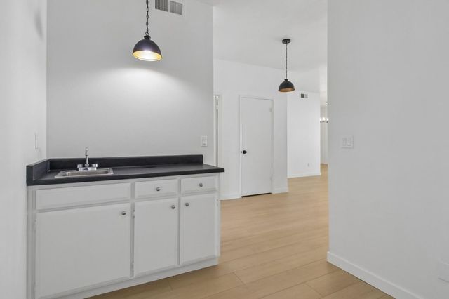 1322 Woodside Road, Redwood City, CA 94061