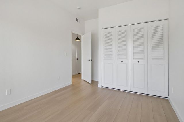 1322 Woodside Road, Redwood City, CA 94061