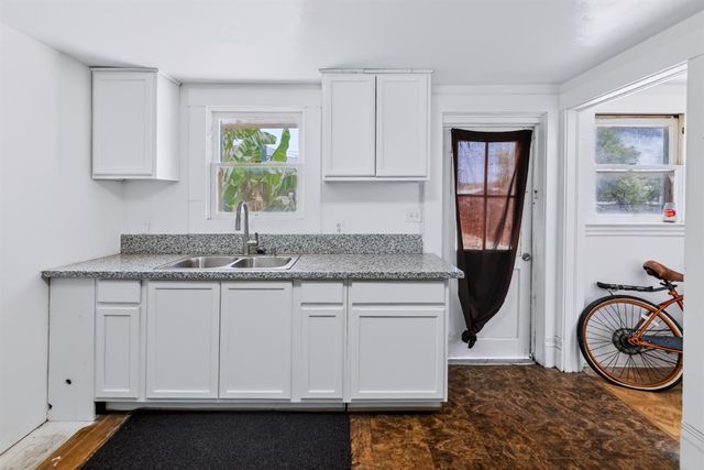 236 E Street, Fresno, CA 93706