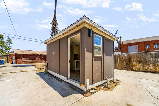 236 E Street, Fresno, CA 93706