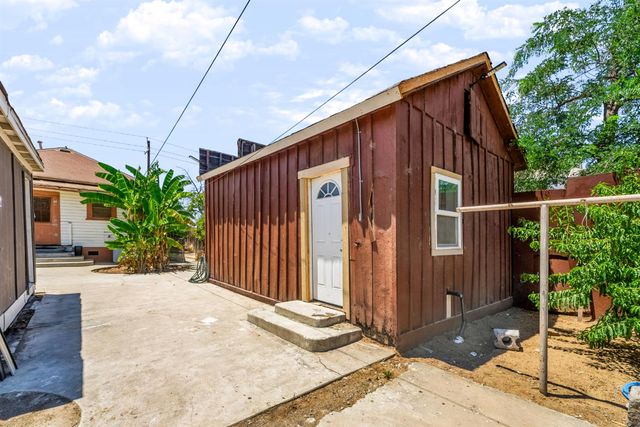 236 E Street, Fresno, CA 93706