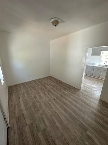 236 E Street, Fresno, CA 93706