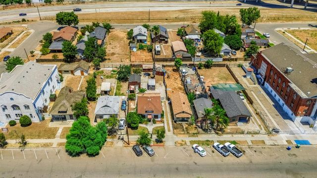 236 E Street, Fresno, CA 93706