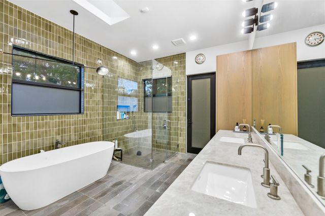 5015 S Braeswood Boulevard, Houston, TX 77096