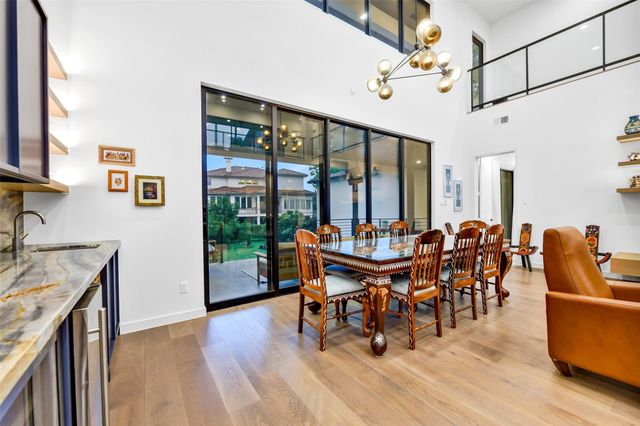 5015 S Braeswood Boulevard, Houston, TX 77096