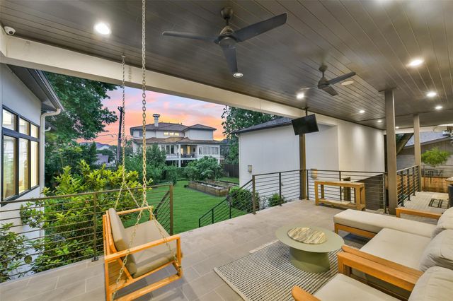 5015 S Braeswood Boulevard, Houston, TX 77096
