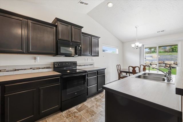 8810 W 8th Ave, Spokane, WA 99224