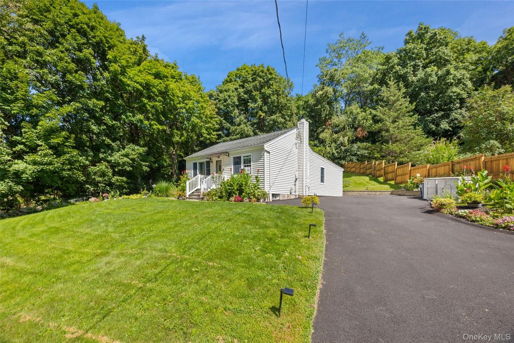 1 Mountain View Road, Cortlandt Manor, NY 10567 — exterior
