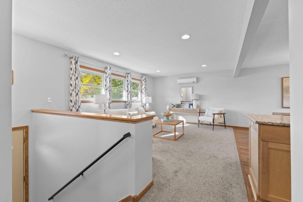 5220 Lowry Terrace, Golden Valley, MN 55422 — photo 3