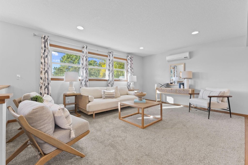 5220 Lowry Terrace, Golden Valley, MN 55422 — photo 4