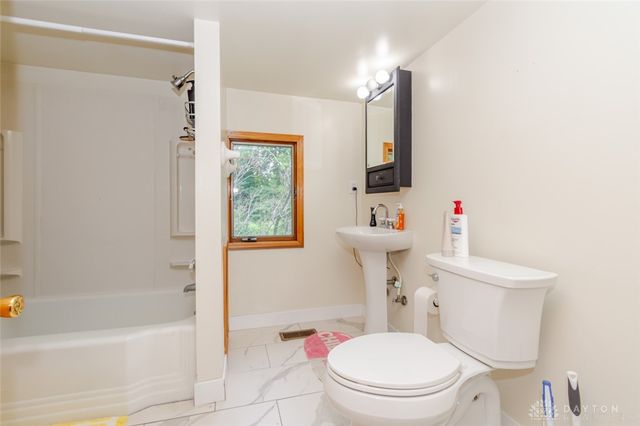 7010 Troy-Frederick Road, Tipp City, OH 45371