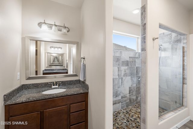 2997 St Charles Avenue, Las Cruces, NM 88012