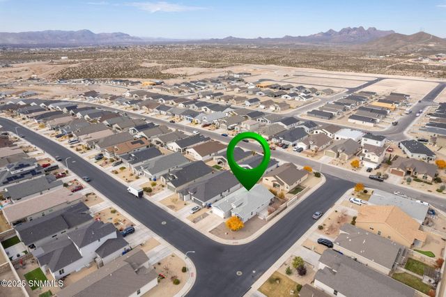2997 St Charles Avenue, Las Cruces, NM 88012