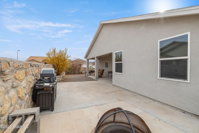 2997 St Charles Avenue, Las Cruces, NM 88012